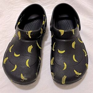 CROCS Black and Yellow Banana Print Clogs UNISEX W8 M6
